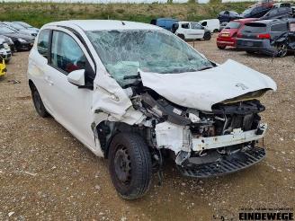 skadebil bromfiets Peugeot 108 108, Hatchback, 2014 1.0 12V 2016/9