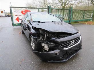 uszkodzony samochody osobowe Volvo V-40  2013/4