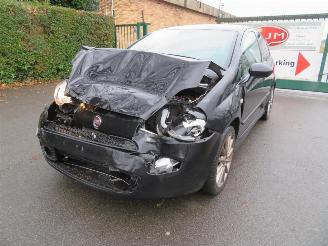 dañado vehículos comerciales Fiat Punto  2013/9