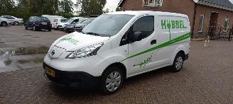damaged commercial vehicles Nissan E-NV200 electrice  automaat  airco 2017/7