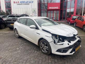 damaged passenger cars Renault Mégane Megane IV Estate (RFBK), Combi 5-drs, 2016 1.5 Energy dCi 110 2018/7