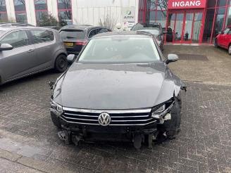 uszkodzony samochody osobowe Volkswagen Passat Passat (3G2), Sedan, 2014 2.0 TDI 16V 190 2016/3
