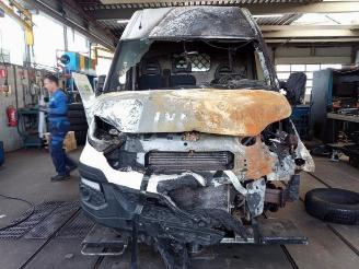 skadebil auto Iveco New Daily New Daily VI, Van, 2014 33S16, 35C16, 35S16 2018/7