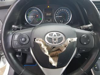 Toyota Auris 1.8 Hybrid Executive picture 17