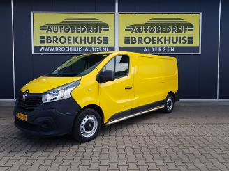 damaged commercial vehicles Renault Trafic 1.6 dCi T29 L2H1 Comfort Energy 2018/8