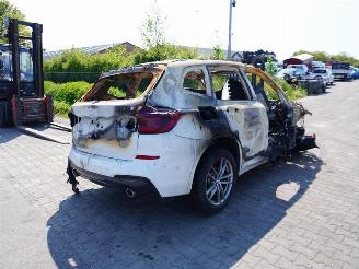 damaged passenger cars BMW X3 XDRIVE30E 2021/9