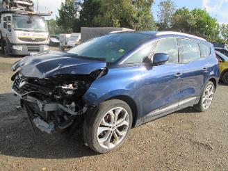 Damaged car Renault Scenic 1.8 Dci Corporate Edition 5 Seats 2020/2