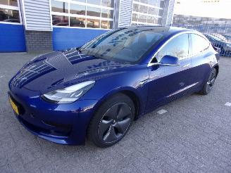 Voiture accidenté Tesla Model 3 RWD PLUS 60KW PANORAMA 2020/9