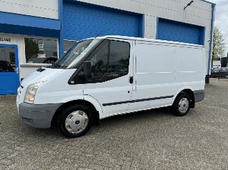 damaged commercial vehicles Ford Transit 2.2 TDCI  260S  AIRCO 2010/10