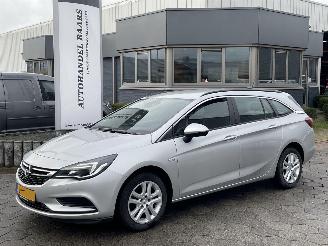 uszkodzony maszyny Opel Astra SPORTS TOURER 1.4 Business Executive 2018/6