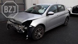 škoda osobní automobily Peugeot 308 308 (L3/L8/LB/LH/LP), Hatchback 5-drs, 2013 / 2021 1.6 BlueHDi 120 2015