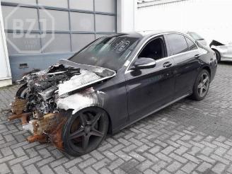 uszkodzony samochody osobowe Mercedes C-klasse C (W205), Sedan, 2013 C-180 1.6 16V 2015/9