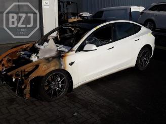 uszkodzony samochody osobowe Tesla Model 3 Model 3, Sedan, 2017 Long Range, Performance AWD 2022/1