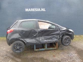 skadebil auto Mazda 2 2 (DE), Hatchback, 2007 / 2015 1.3 16V MZR 2013/8