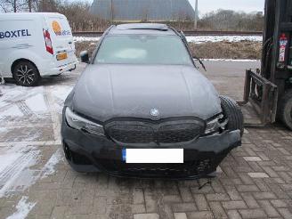 uszkodzony samochody ciężarowe BMW 3-serie 320 M 2021/1