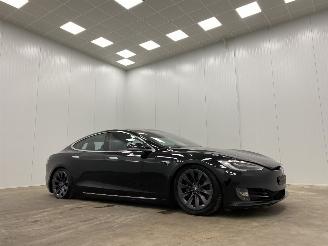 Unfall Kfz Van Tesla Model S Long Range All-Wheel drive 2020/9