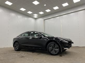 demontáž osobní automobily Tesla Model 3 Standard RWD Plus Panoramadak 2019/11