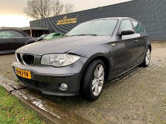 damaged passenger cars BMW 1-serie  2005/4