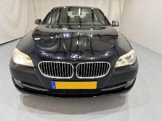 BMW 5-serie Sedan 520i High Exe Aut8 picture 2