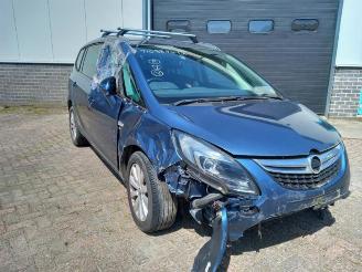 uszkodzony samochody ciężarowe Opel Zafira Zafira Tourer (P12), MPV, 2011 / 2019 2.0 CDTI 16V 130 Ecotec 2013/12