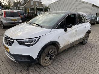 Unfall Kfz Roller Opel Crossland X 1.2   ( 120 uitvoering ) 2019/11
