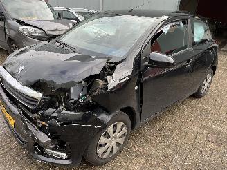 damaged commercial vehicles Peugeot 108 1.0  e-VTI  Active 2022/2