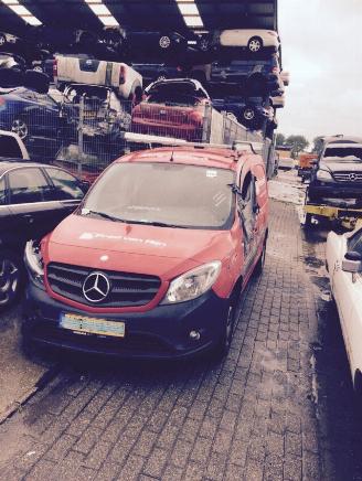 uszkodzony samochody osobowe Mercedes Citan 108 cdi 2012/9