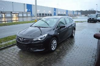uszkodzony samochody osobowe Opel Astra 1.2 96 KW ELEGANCE SPORTS TOURER EDITION FACELIFT 2020/10