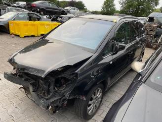 demontáž osobní automobily Opel Zafira  2008