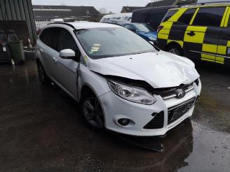 damaged campers Ford Focus Focus 3 Wagon, Combi, 2010 / 2020 1.0 Ti-VCT EcoBoost 12V 100 2014/8