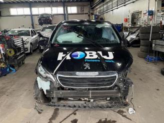 Vaurioauto  machines Peugeot 108 108, Hatchback, 2014 1.0 12V VVT-i 2019/7