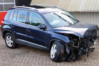 uszkodzony samochody ciężarowe Volkswagen Tiguan Tiguan (5N1/2), SUV, 2007 / 2018 2.0 TDI 16V 4Motion 2015/2