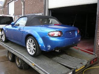 uszkodzony samochody osobowe Mazda MX-5 MX-5 2.0 NC.Sport met 6 bak 2008/2