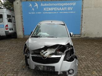 Schadeauto Opel Agila Agila (B) MPV 1.2 16V (K12B(Euro 4) [69kW]  (04-2010/10-2014) 2011