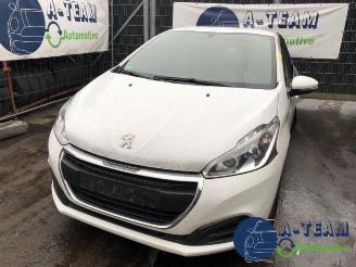 dañado vehículos comerciales Peugeot 208 208 I (CA/CC/CK/CL), Hatchback, 2012 / 2019 1.2 Vti 12V PureTech 2017/6