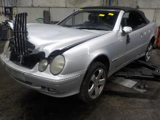 demontáž osobní automobily Mercedes CLK CLK (R208) Cabrio 2.0 200K Evo 16V (M111.956) [120kW]  (06-2000/03-200=
2) 2001/8