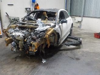 skadebil auto Mercedes A-klasse A (177.0) Hatchback 2.0 A-250 Turbo 16V (M260.920) [165kW]  (03-2018/1=
2-2025) 2018/10