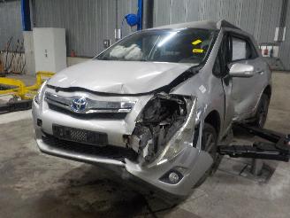 Damaged car Toyota Auris Auris (E15) Hatchback 1.8 16V HSD Full Hybrid (2ZRFXE) [100kW]  (09-20=
10/09-2012) 2011