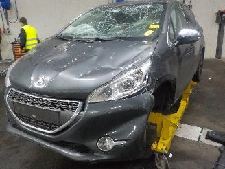 demontáž osobní automobily Peugeot 208 208 I (CA/CC/CK/CL) Hatchback 1.4 16V (EP3C(8FP)) [70kW]  (03-2012/12-=
2019) 2012/7