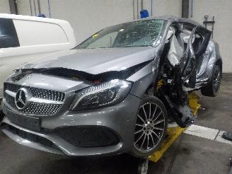 Coche siniestrado Mercedes A-klasse A (W176) Hatchback 1.6 A-180 16V (M270.910) [90kW]  (09-2012/05-2018) 2018