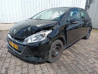 Voiture accidenté Peugeot 208 208 I (CA/CC/CK/CL) Hatchback 1.6 Blue HDi 100 (DV6FD(BHY)) [73kW]  (0=
1-2015/12-2019) 2015/10