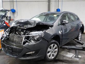 demontáž osobní automobily Opel Astra Astra J Sports Tourer (PD8/PE8/PF8) Combi 1.6 CDTI 16V (B16DTL(Euro 6)=
) [81kW]  (02-2014/10-2015) 2015/6