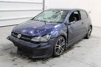 Voiture accidenté Volkswagen Golf  2014/9