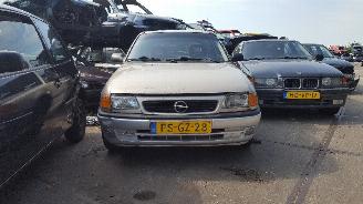 demontáž osobní automobily Opel Astra Astra F (53/54/58/59) Hatchback 1.6i GL/GLS (X16SZR) [55kW]  (09-1991/01-1998) 1996/10