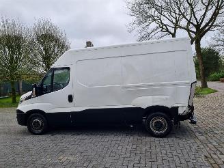 Iveco Daily 35 170 HiMatic 3.0L Airco Navi picture 6