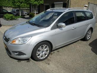 Salvage car Ford Focus 1.6 I TREND CLIMA 2009/7