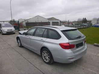 uszkodzony samochody osobowe BMW 3-serie BUSINESS PACK 2019/1