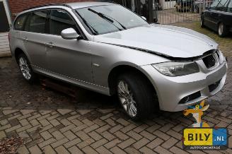 uszkodzony samochody ciężarowe BMW 3-serie E91 318i \'11 2011/3
