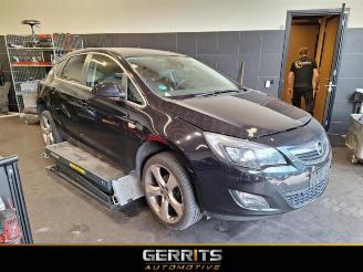 dañado vehículos comerciales Opel Astra Astra J (PC6/PD6/PE6/PF6), Hatchback 5-drs, 2009 / 2015 1.4 Turbo 16V 2011/5
