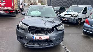 Vaurioauto  caravans Opel Crossland 1.2 2018/7